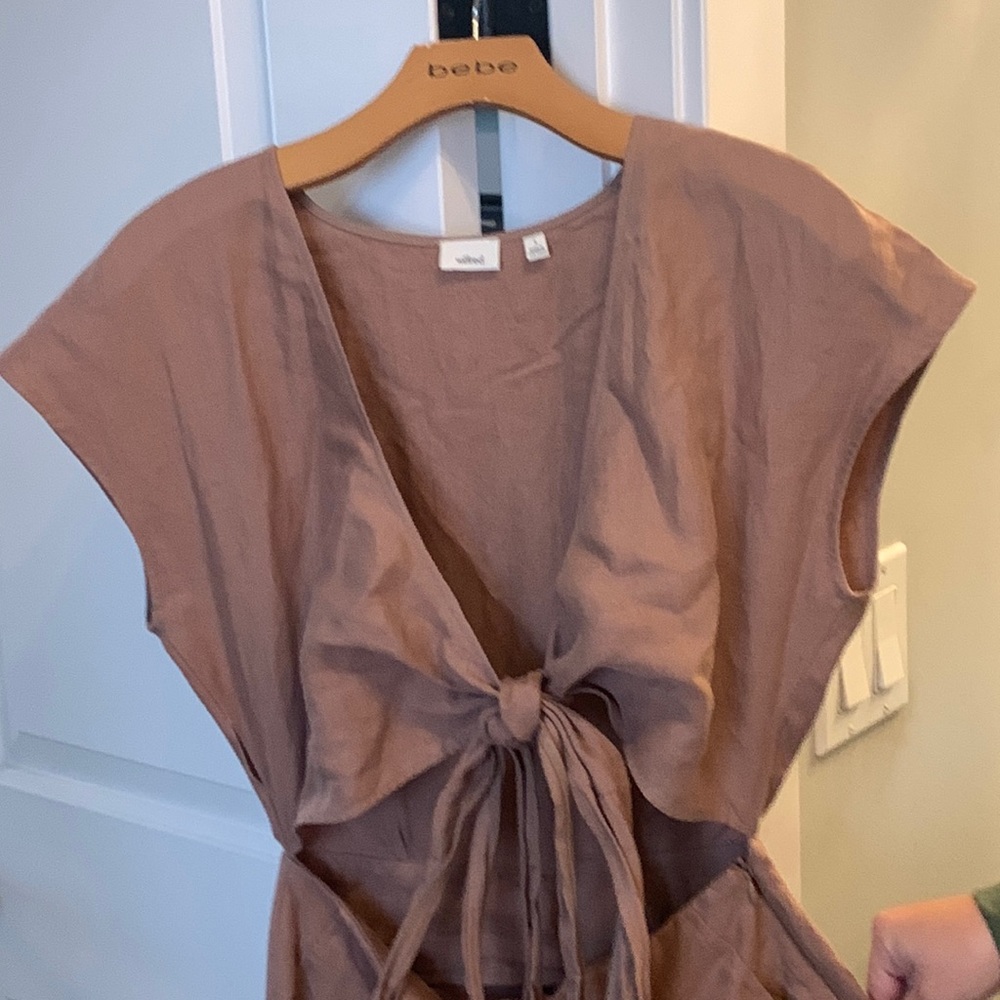 Aritzia Wilfred Neutral Jumpsuit.  Never worn.  Made of Lyosell, linen & cotton